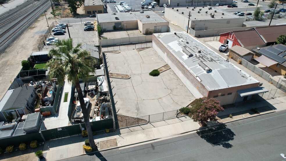 253 N Rebecca St, Pomona, CA en venta - Foto del edificio - Imagen 3 de 17