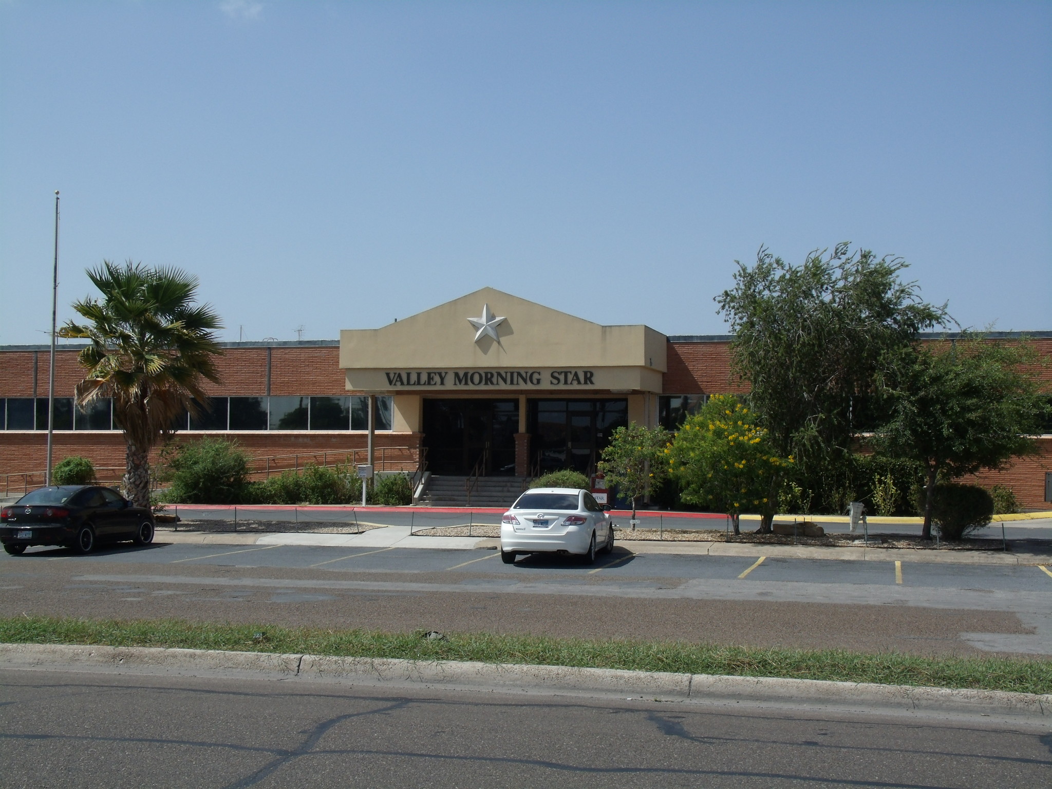 1310 S Commerce St, Harlingen, TX en venta Foto principal- Imagen 1 de 50