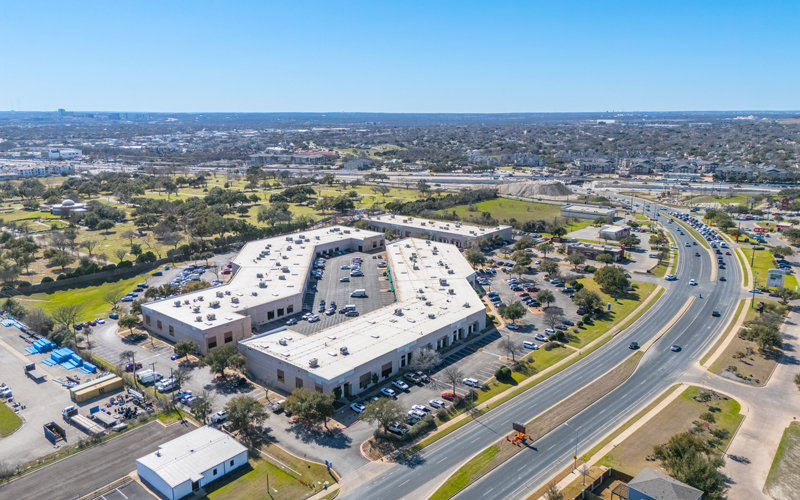 1421 W Wells Branch Pky, Pflugerville, TX en alquiler - Foto del edificio - Imagen 2 de 12