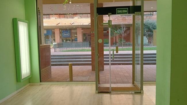 Más detalles de Sector Literatos, 27, Tres Cantos - Edificio residencial​ en venta