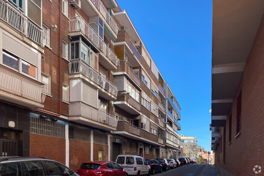 Avenida De Trueba, 20, Madrid, Madrid en venta - Foto del edificio - Imagen 2 de 2