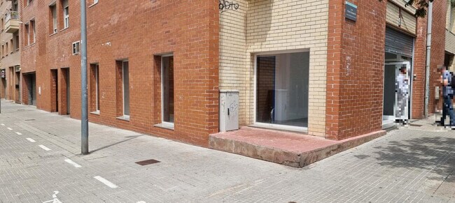 Más detalles de Carrer d'Esteve Terrades Illa, 34, Granollers - Local en alquiler