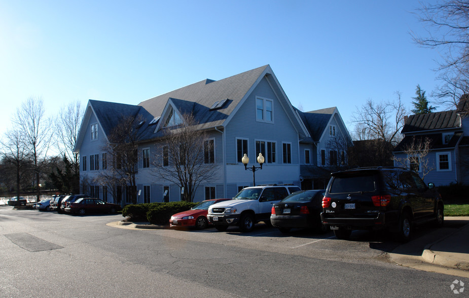 300 N Washington St, Falls Church, VA en alquiler - Foto del edificio - Imagen 3 de 8