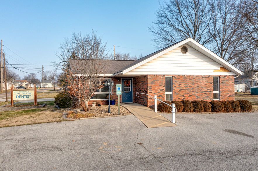 709 Staunton Rd, Gillespie, IL en venta - Foto principal - Imagen 1 de 32