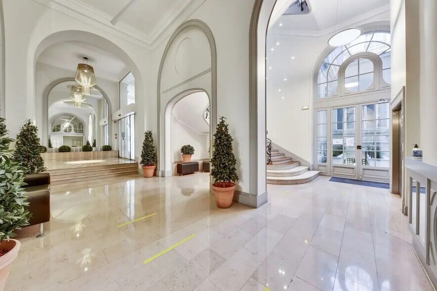 49 Bis Avenue Hoche, Paris en alquiler - Vestíbulo - Imagen 3 de 5
