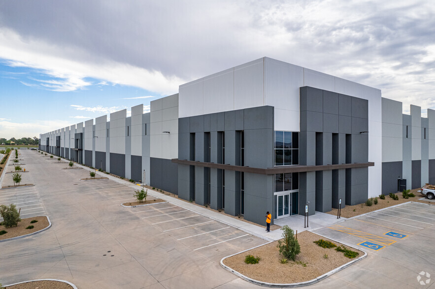 9400 W Latham St, Tolleson, AZ en alquiler - Foto del edificio - Imagen 3 de 10