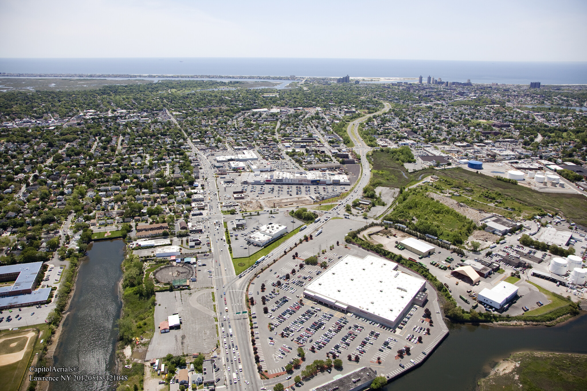 343 Rockaway Tpke, Lawrence, NY en alquiler Foto del edificio- Imagen 1 de 2