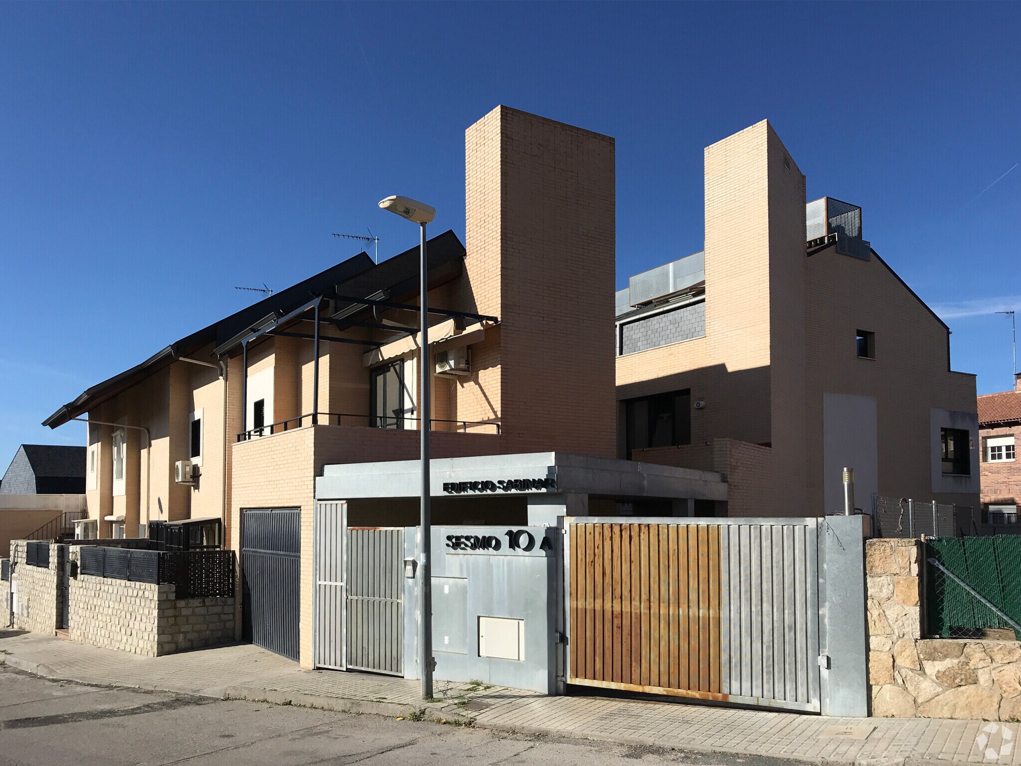 Calle Sesmo de Casarrubios, 10, Valdemorillo, Madrid en venta Foto del edificio- Imagen 1 de 1