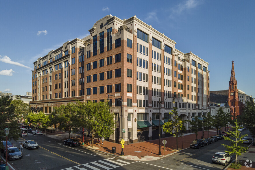 810 7th St NE, Washington, DC en alquiler - Foto del edificio - Imagen 1 de 12