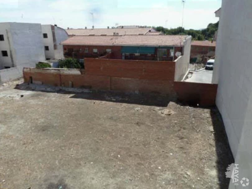 Calle de la Zarza, 5, Yuncos, Toledo en venta Foto principal- Imagen 1 de 1