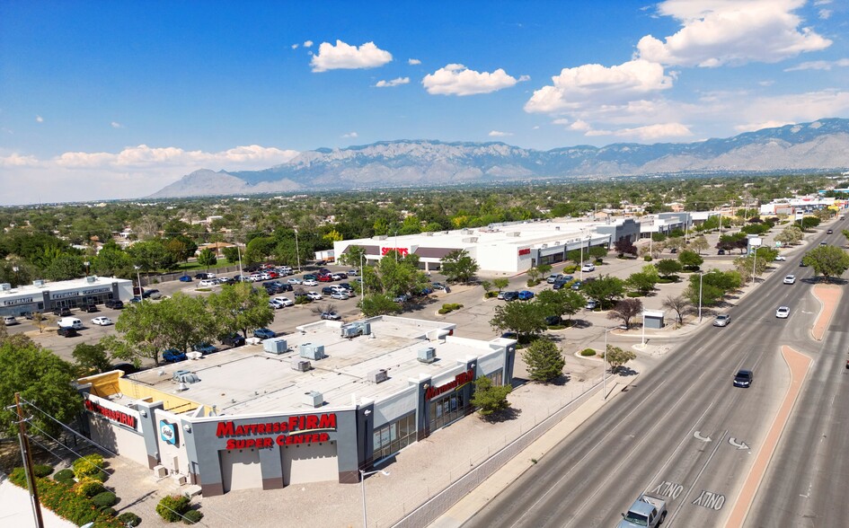 3621-3901 Menaul NE, Albuquerque, NM en alquiler - Foto del edificio - Imagen 1 de 30