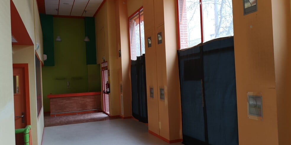 Calle de Aquitania, 15, Madrid, Madrid en alquiler - Foto del edificio - Imagen 3 de 10