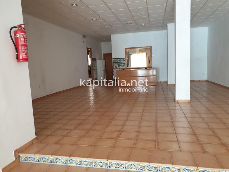 Local en Ontinyent, Valencia en venta - Foto del edificio - Imagen 2 de 14