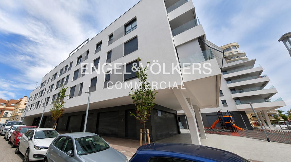Local en Mataró, Barcelona en alquiler - Foto del edificio - Imagen 2 de 2