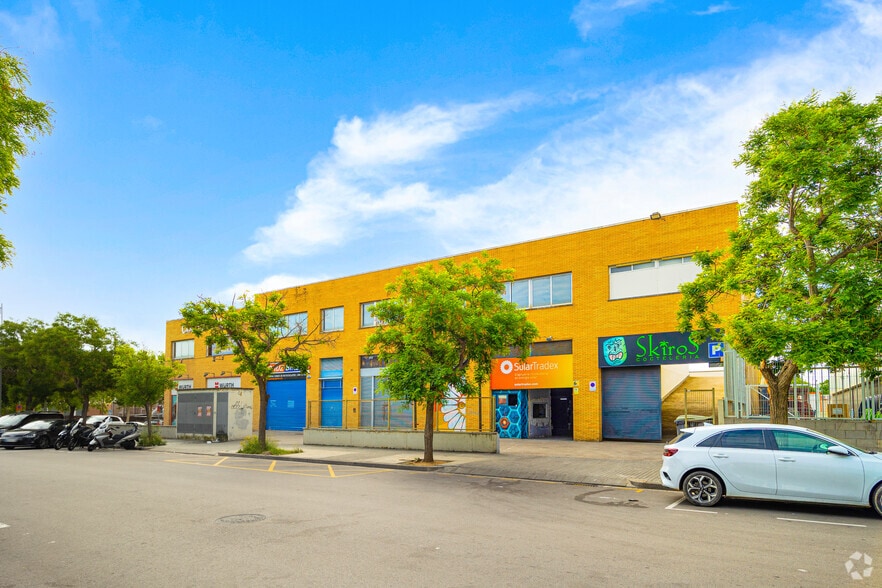 Local en Mataró, Barcelona en alquiler - Foto del edificio - Imagen 2 de 2