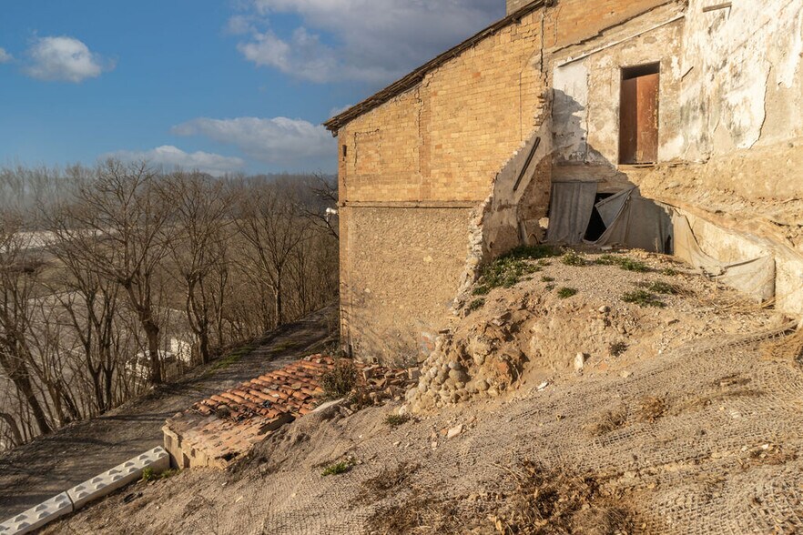 Edificio residencial en Manlleu, Barcelona en venta - Foto del edificio - Imagen 2 de 12