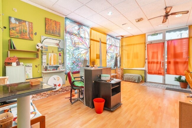 Más detalles de Avenida del Mar, 6, Oviedo - Local en venta