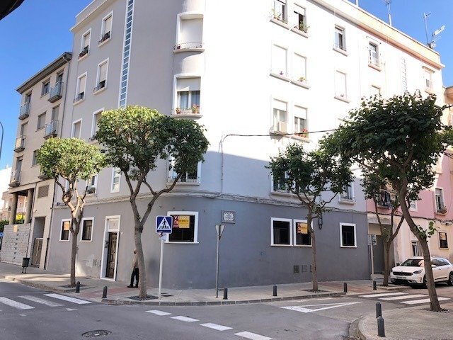 Local en Gandia, Valencia en venta - Foto del edificio - Imagen 3 de 6