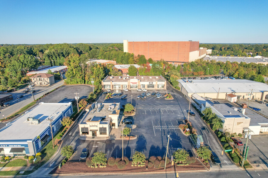 2500 Battleground Ave, Greensboro, NC en alquiler - Foto del edificio - Imagen 2 de 5