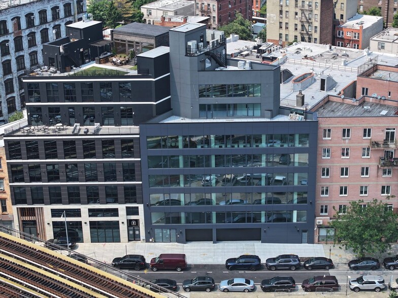 5 New Montrose Ave, Brooklyn, NY en alquiler - Foto principal - Imagen 1 de 6