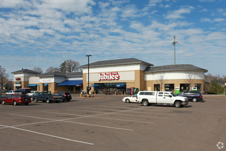 2135-2131 Commerce Blvd, Mound, MN en alquiler - Foto del edificio - Imagen 2 de 6