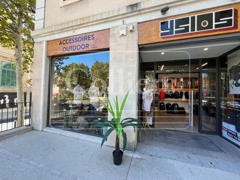 246 Cours Gimon, Salon-de-Provence en venta - Foto del edificio - Imagen 2 de 7