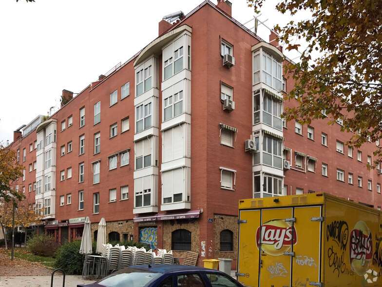 Edificios residenciales en Madrid, MAD en venta - Foto del edificio - Imagen 2 de 2