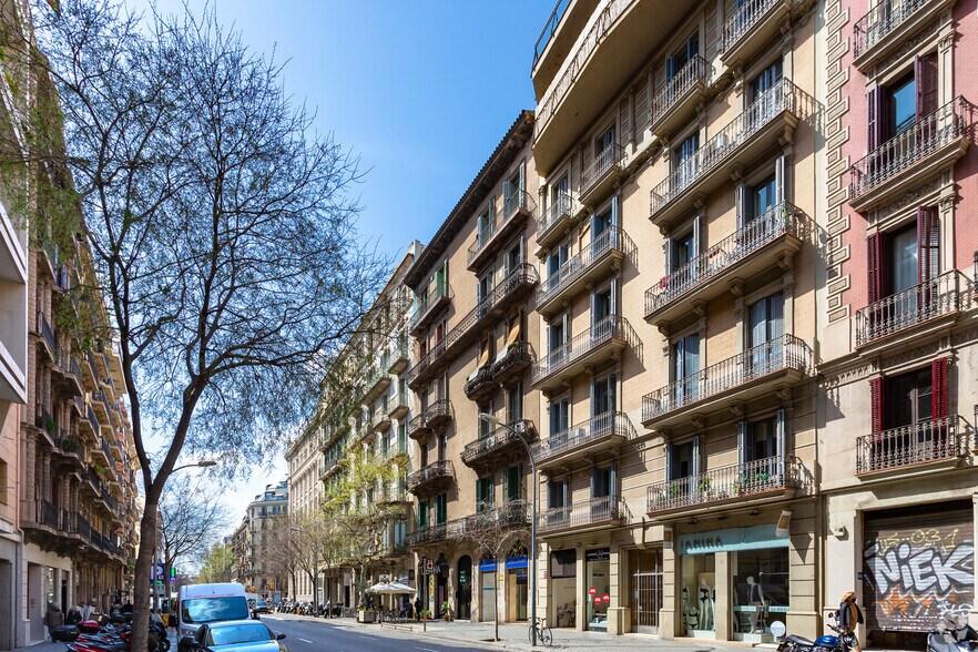 Carrer del Rosselló, 231, Barcelona, Barcelona en alquiler - Foto del edificio - Imagen 3 de 5