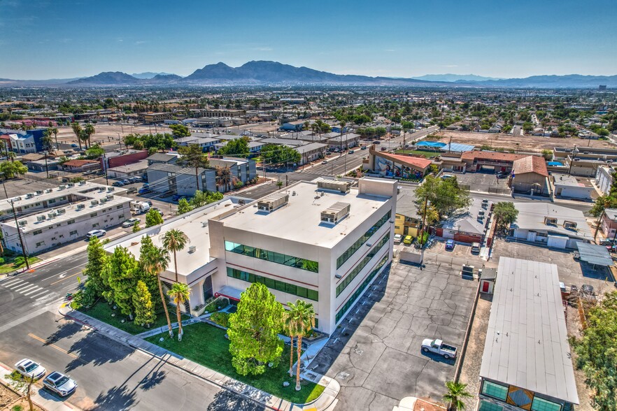 1100 E Bridger Ave, Las Vegas, NV en alquiler - Foto del edificio - Imagen 1 de 9