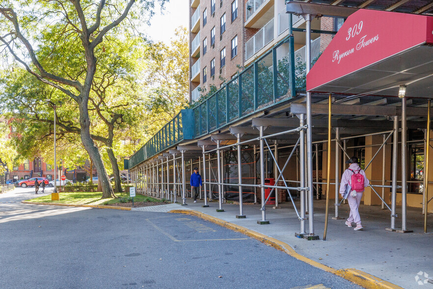 309 Lafayette Ave, Brooklyn, NY en alquiler - Foto del edificio - Imagen 3 de 4