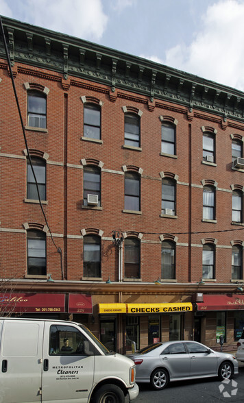 358 Grove St, Jersey City, NJ en venta - Foto del edificio - Imagen 1 de 66