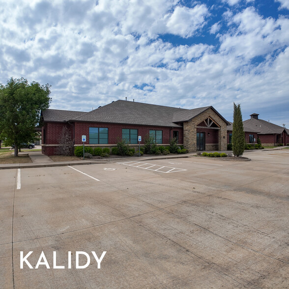 2218 NW 164th St, Edmond, OK en alquiler - Foto del edificio - Imagen 3 de 97