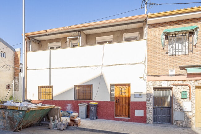 Más detalles de Calle de Octubre, 36, Madrid - Edificio residencial​ en venta