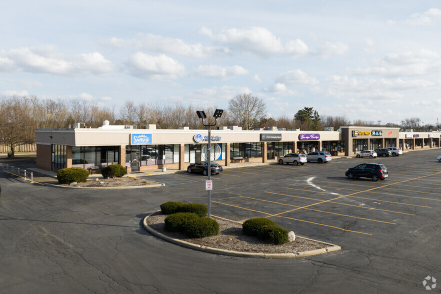 1855 S Reynolds Rd, Toledo, OH en alquiler - Foto del edificio - Imagen 2 de 8