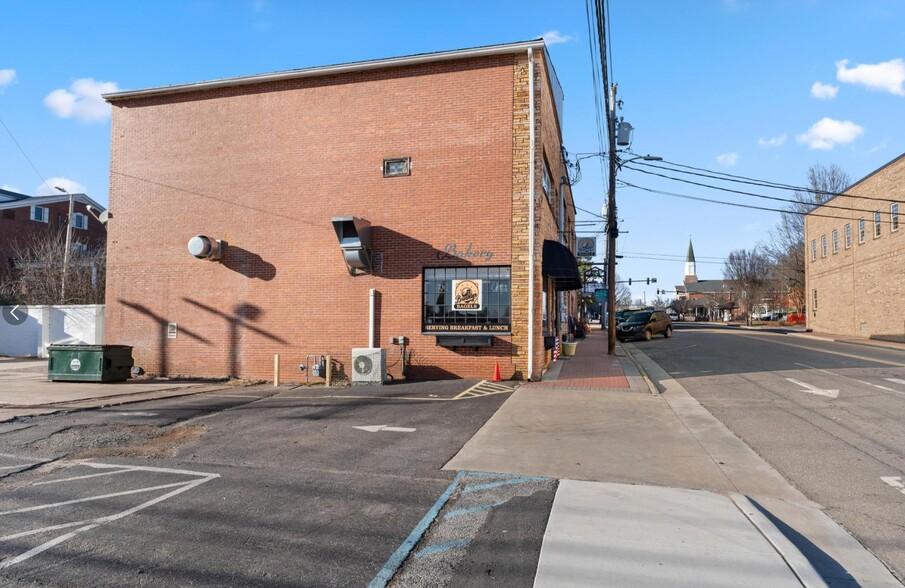 43 Phillips St, Franklin, NC en venta - Foto del edificio - Imagen 2 de 32