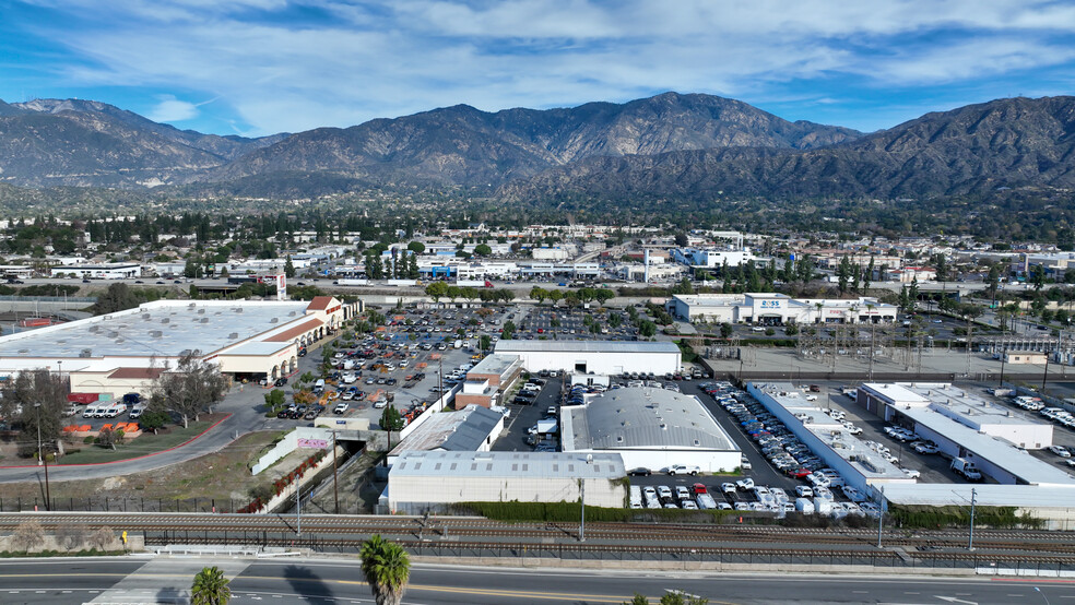 1705 S Mountain Ave, Monrovia, CA en alquiler - Foto del edificio - Imagen 1 de 18