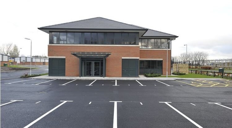 1 Earls Ct, Grangemouth en alquiler - Foto del edificio - Imagen 2 de 4
