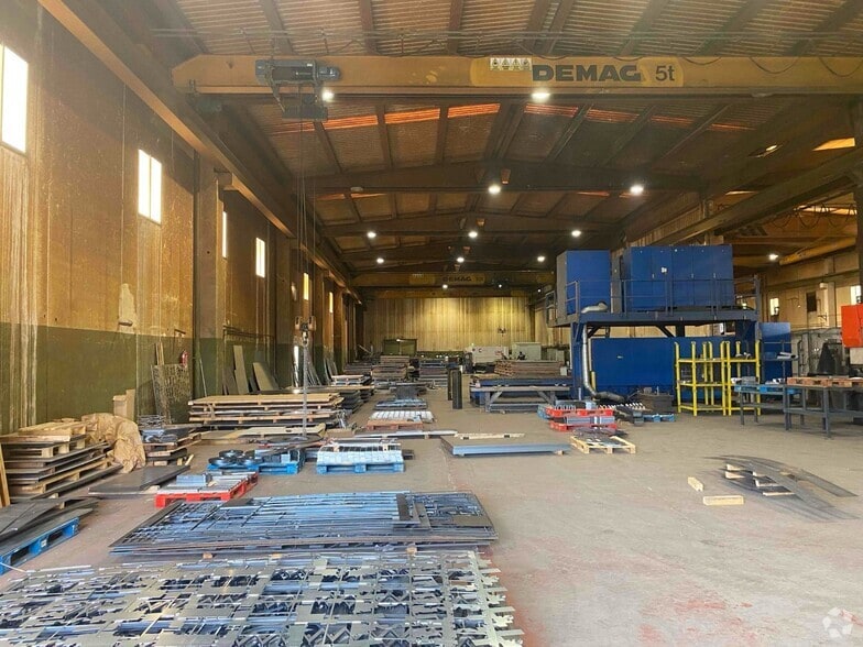 Nave en Alcalá de Henares, Madrid en venta - Foto del edificio - Imagen 2 de 8