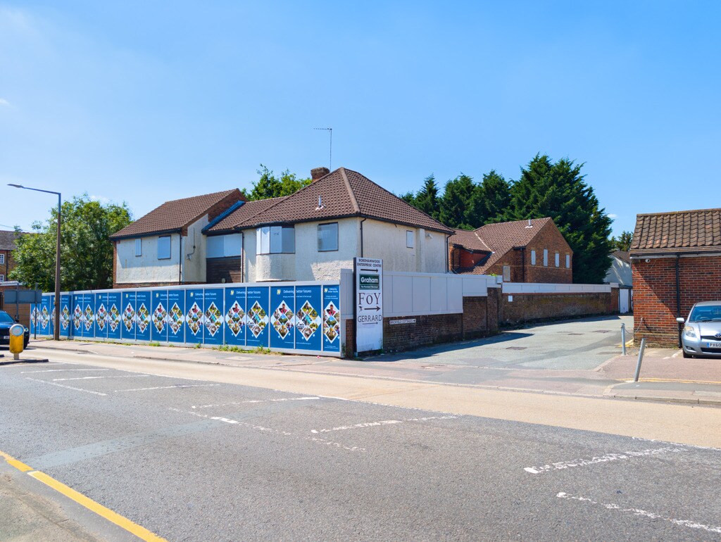 39 Theobald Street, Borehamwood en venta Foto principal- Imagen 1 de 8