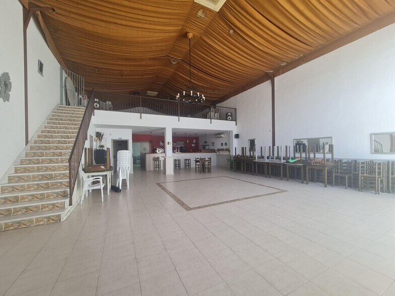 Local en Conil de la Frontera, Cádiz en venta - Foto del edificio - Imagen 3 de 13