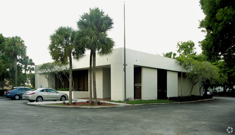 2900 N University Dr, Sunrise, FL en alquiler - Foto del edificio - Imagen 1 de 2