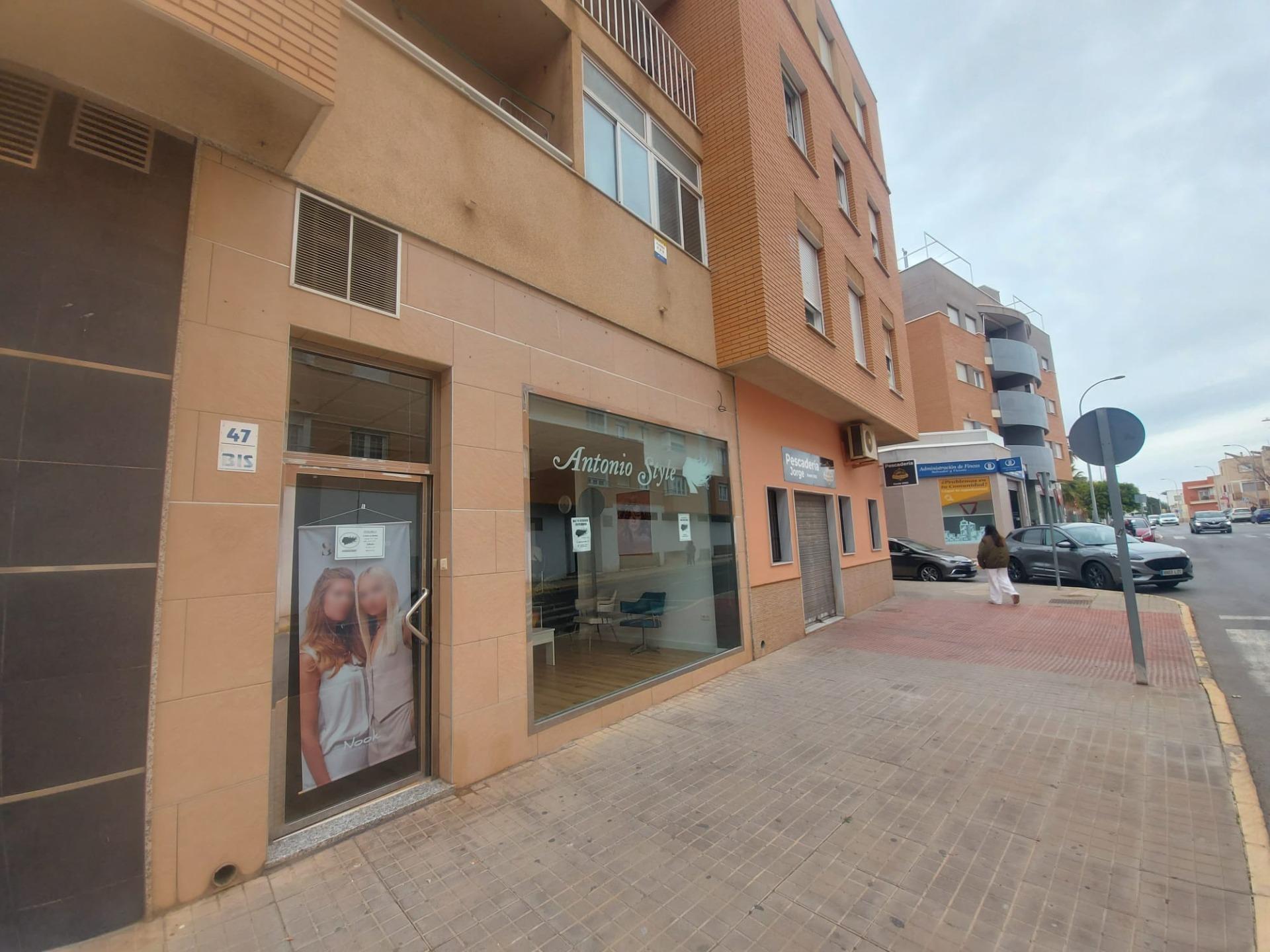 Local en El Ejido, Almería en venta Foto del edificio- Imagen 1 de 10
