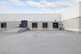 Más detalles de 867-877 Boul Jean-Paul-Vincent, Longueuil, QC - Oficina en alquiler