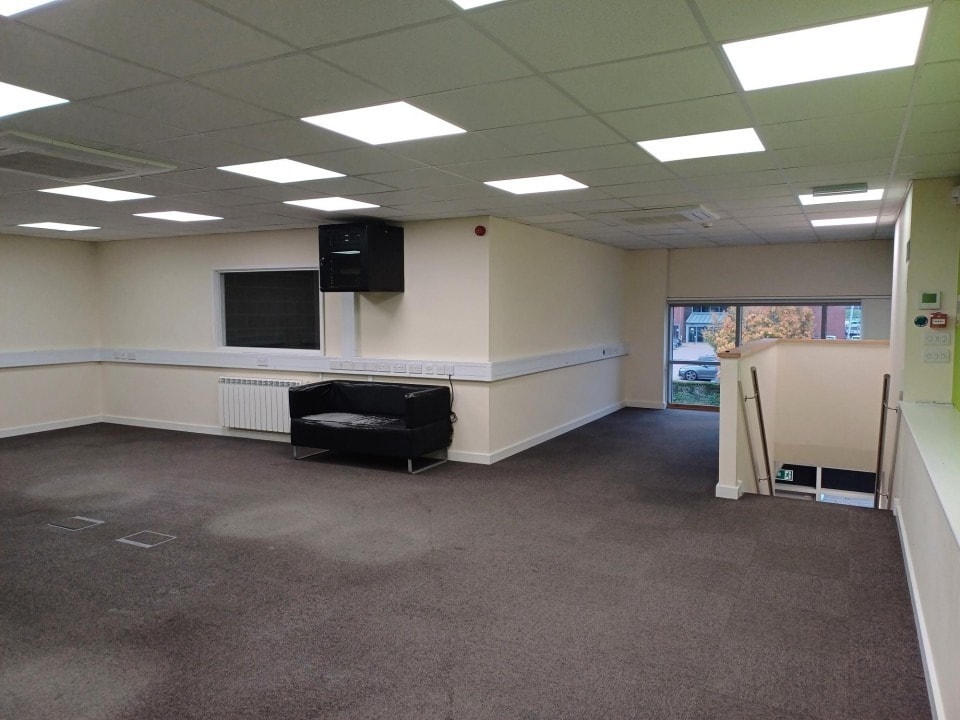 Leicester Rd, Market Harborough, LEC LE16 7WB - Unidad M3 - - Foto del interior - Image 1 of 4