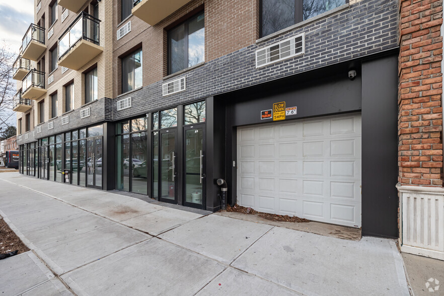 16307 72nd Ave, Flushing, NY en venta - Foto del edificio - Imagen 3 de 5