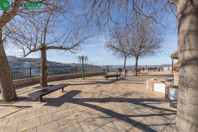 Más detalles de Calle Solana de la Mora, 4, Cogollos de la Vega - Terreno en venta