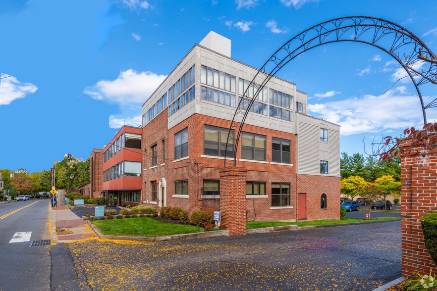 80-96 Sherman St, Cambridge, MA en alquiler - Foto del edificio - Imagen 1 de 27