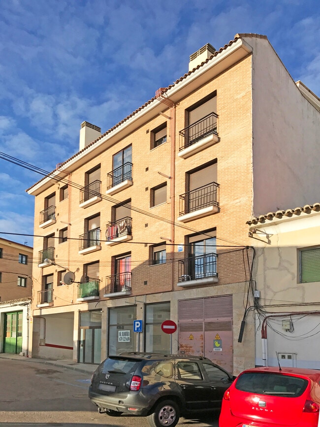 Más detalles de Plaza Pilarejo, 6, Ocaña - Edificio residencial​ en venta