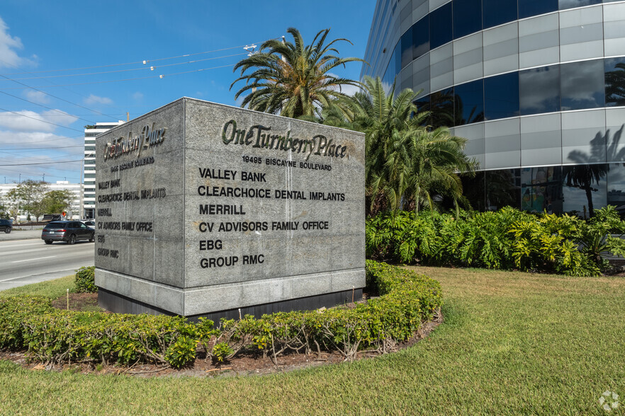 19495 Biscayne Blvd, Aventura, FL en alquiler - Foto del edificio - Imagen 3 de 18