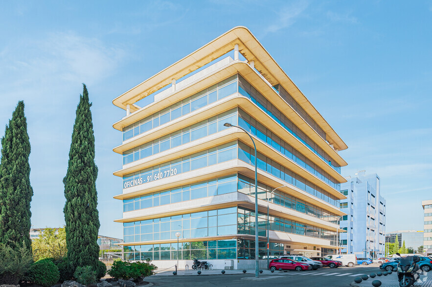 Avenida Sur de Barajas, 20, Madrid, Madrid en alquiler - Foto del edificio - Imagen 3 de 23